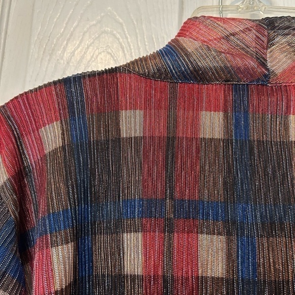 NWOT Zoey & Leelo Multi Colored Shimmering Top. - Picture 5 of 9